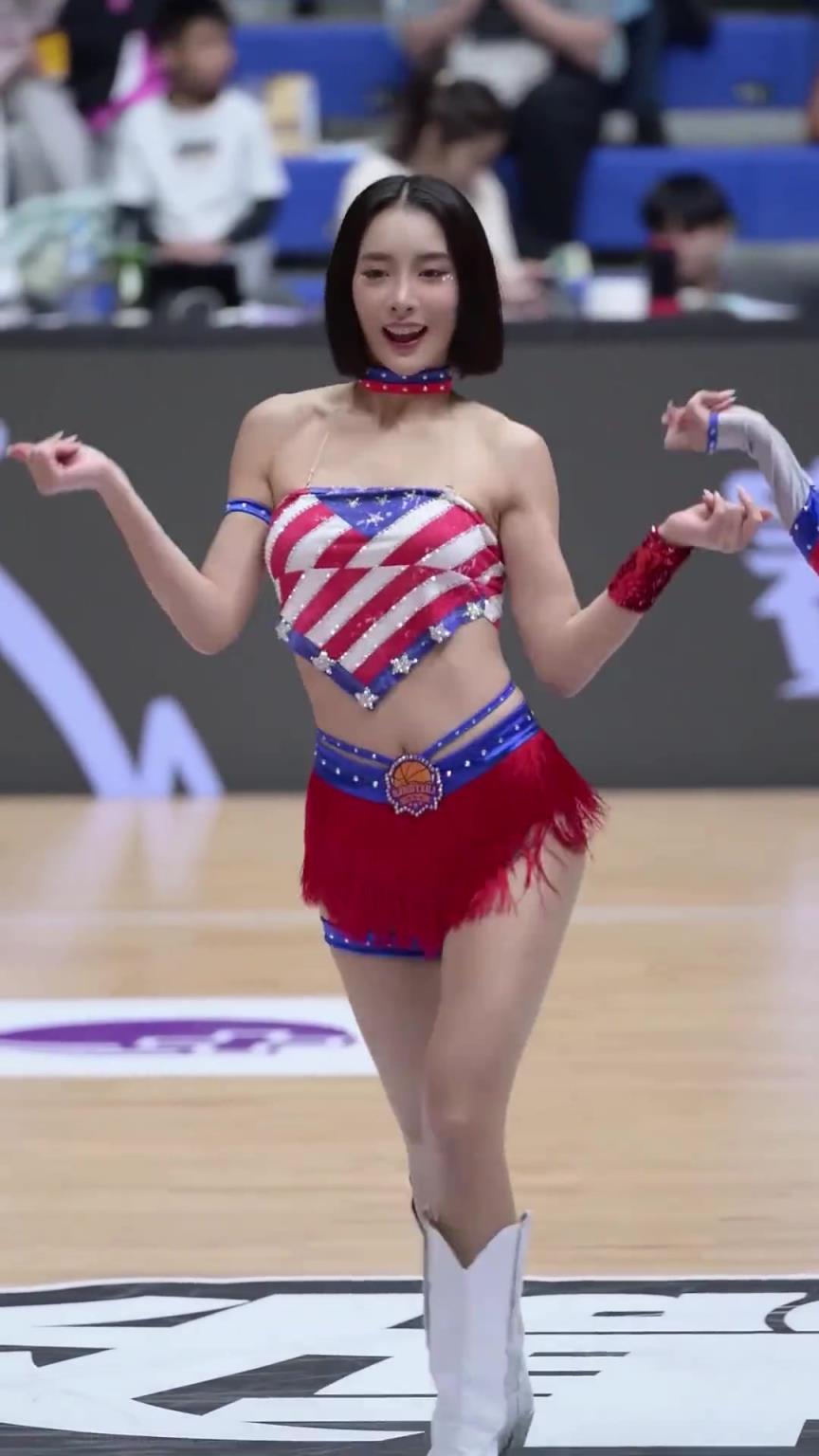 太離譜了 ！幾乎是完美女人！